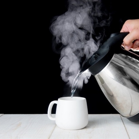 Uống nước đun sôi để nguội đúng cách bảo vệ sức khỏe của bạn và gia đình497